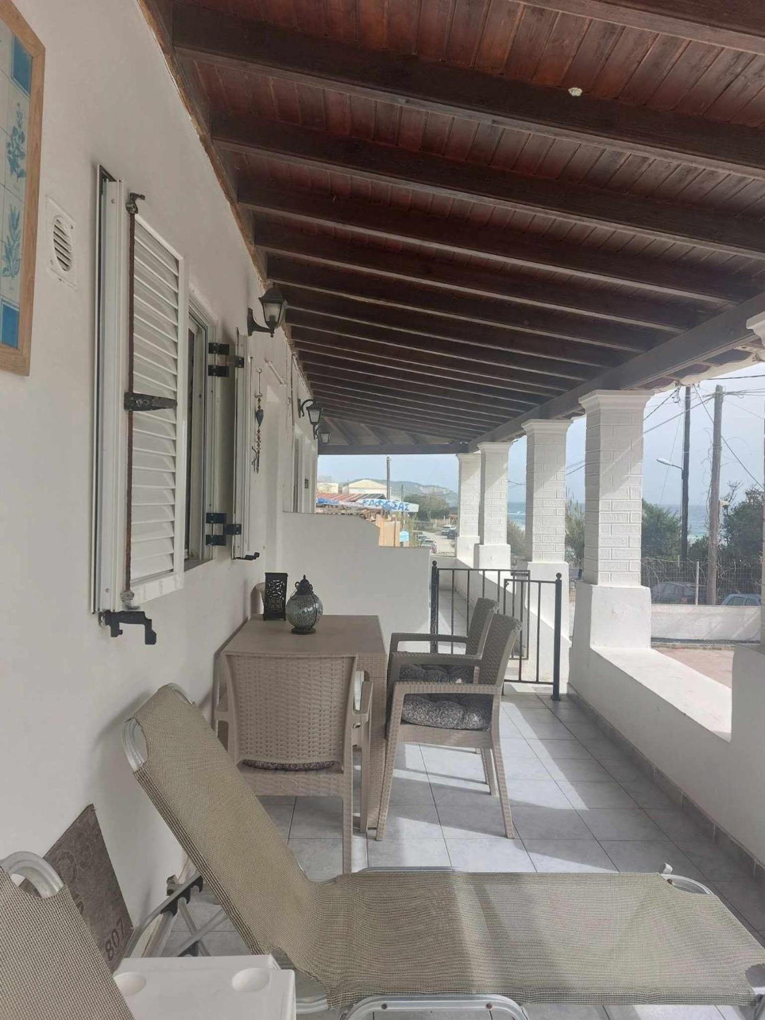 Foivos Seaside Apartments Agios Georgios  Exterior photo
