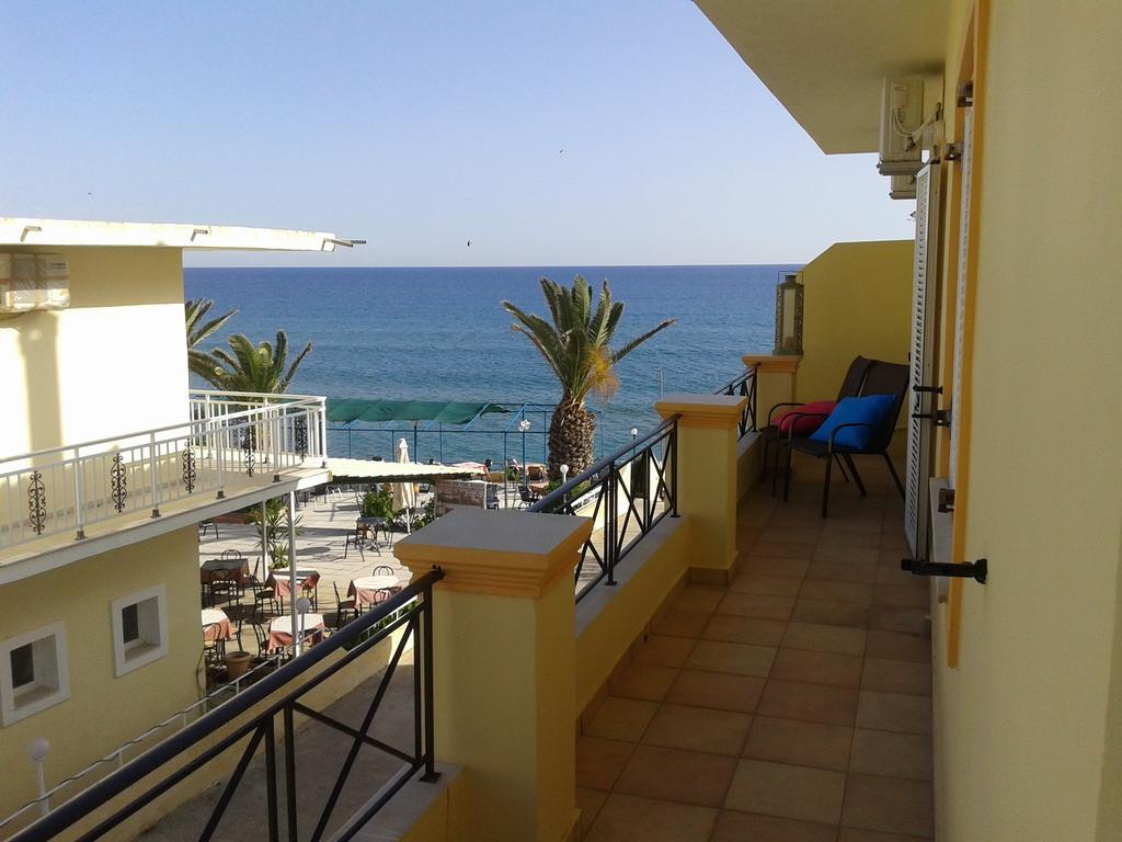 Foivos Seaside Apartments Agios Georgios  Exterior photo